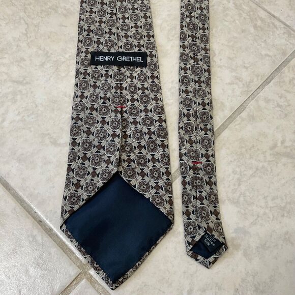 HENRY GRETHEL Men’s Italian silk tie Geo Aztec Pattern Browns Made in the  USA - Picture 11 of 15